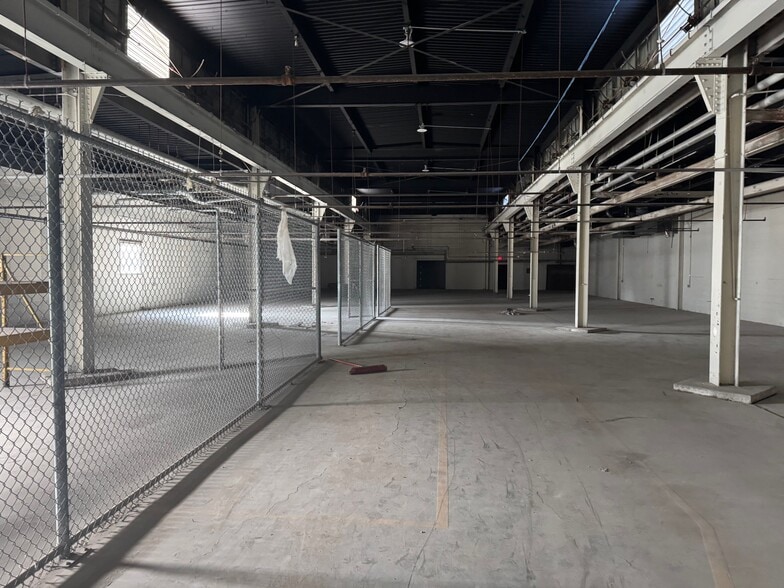 More Photos Of 131 N Hedges St, Dayton Warehouse For Sale