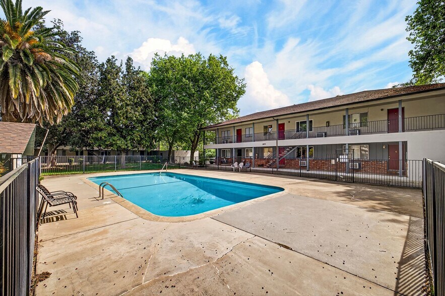 More Photos Of 161-261 Cohasset Ln, Chico Apartments For Sale