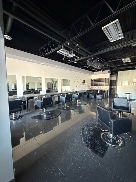 More Photos Of 10451 99 Ave, Fort Saskatchewan Storefront For Sale