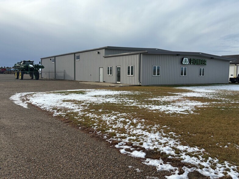 More Photos Of 6220 E Highway 2, Minot Service For Lease