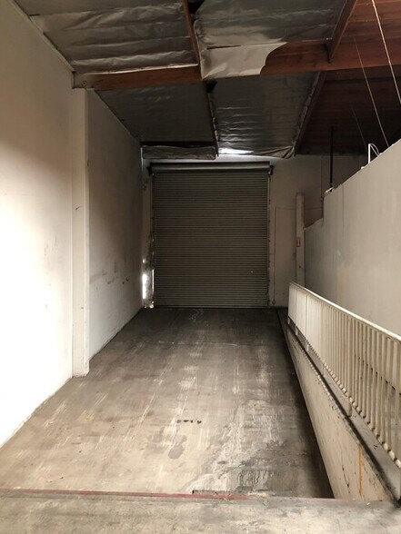 More Photos Of 14101-14105 Pontlavoy Ave, Santa Fe Springs Warehouse For Lease