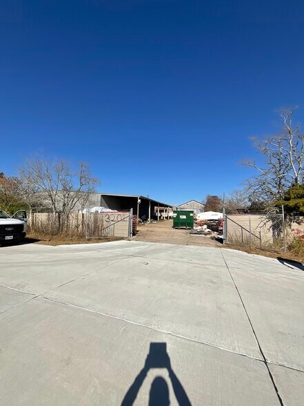 More Photos Of 3201 Texas Ave, La Marque Warehouse For Sale