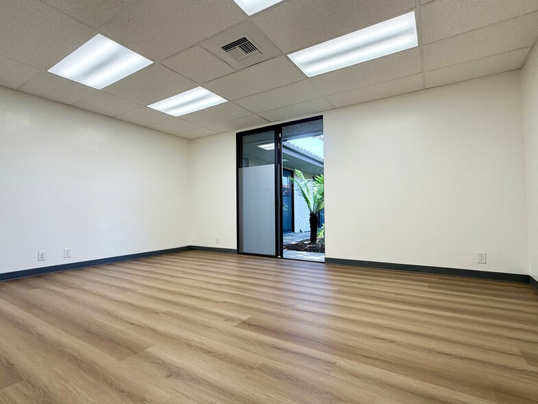 More Photos Of 5320 Carpinteria Ave, Carpinteria Office For Lease