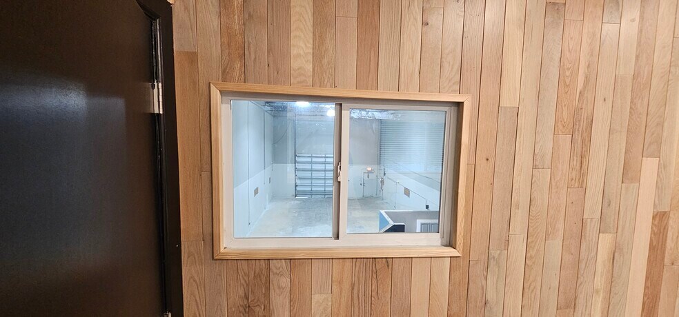 More Photos Of 10501 S Orange Ave, Orlando Light Manufacturing For Sale