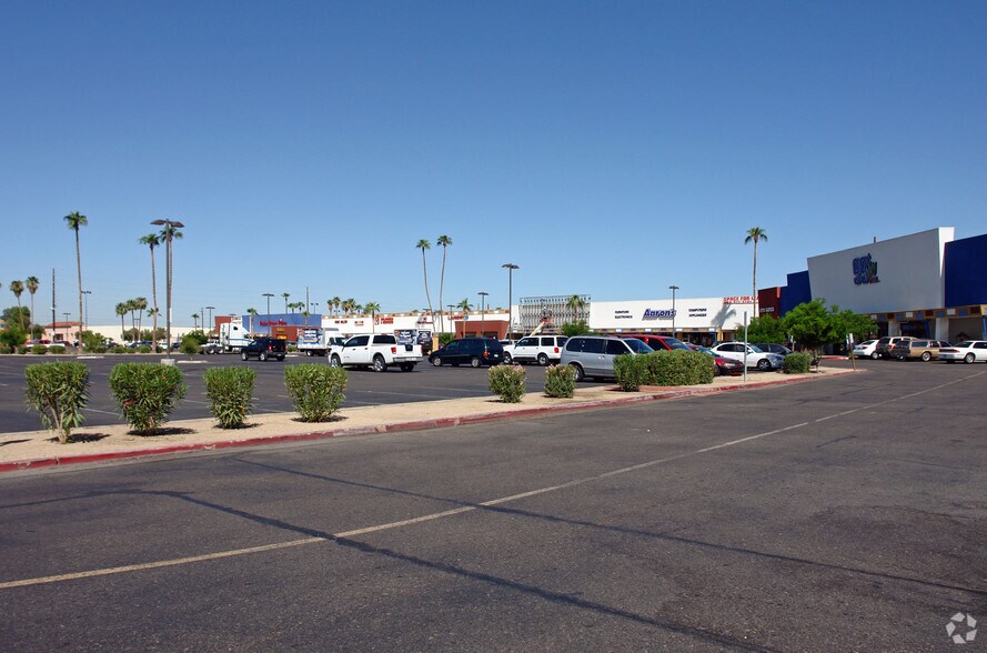 More Photos Of 4105 N 51st Ave, Phoenix Unknown For Lease