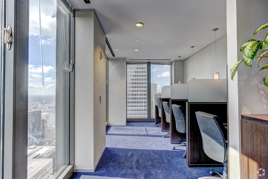 More Photos Of 700 Louisiana St, Houston Coworking Space