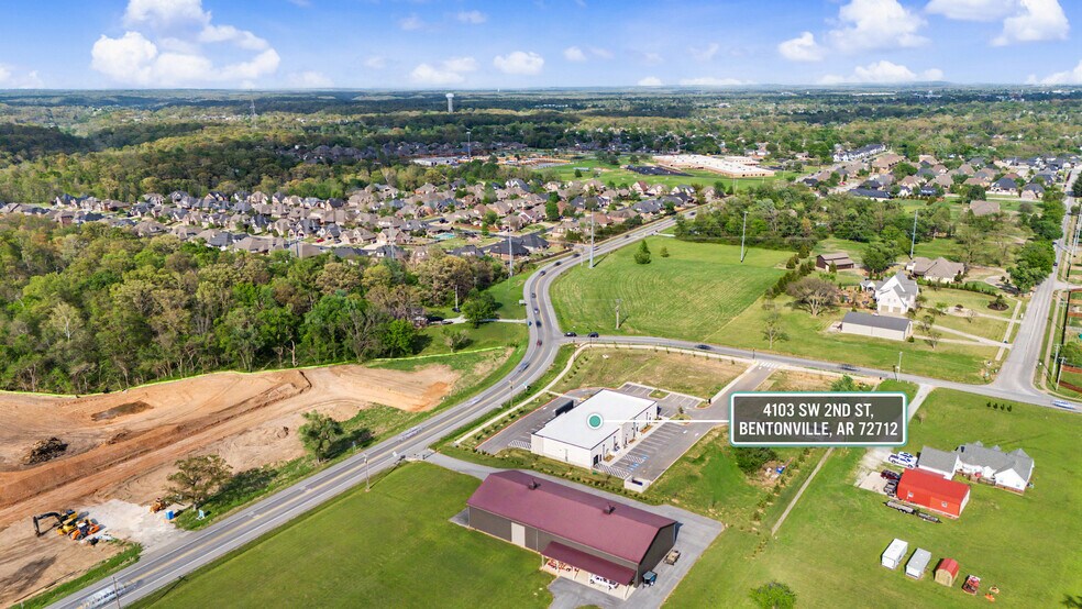 More Photos Of 4103 SW 2nd St, Bentonville Office For Lease