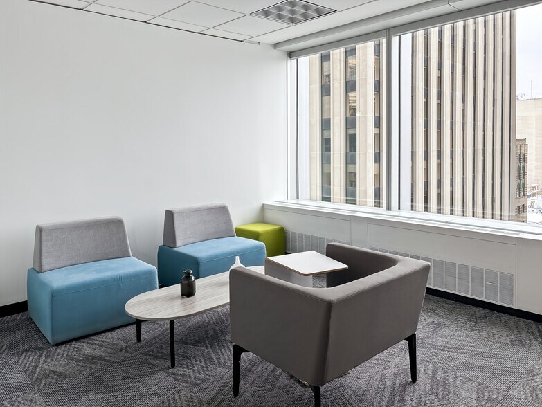 More Photos Of 401 Bay St, Toronto Coworking Space