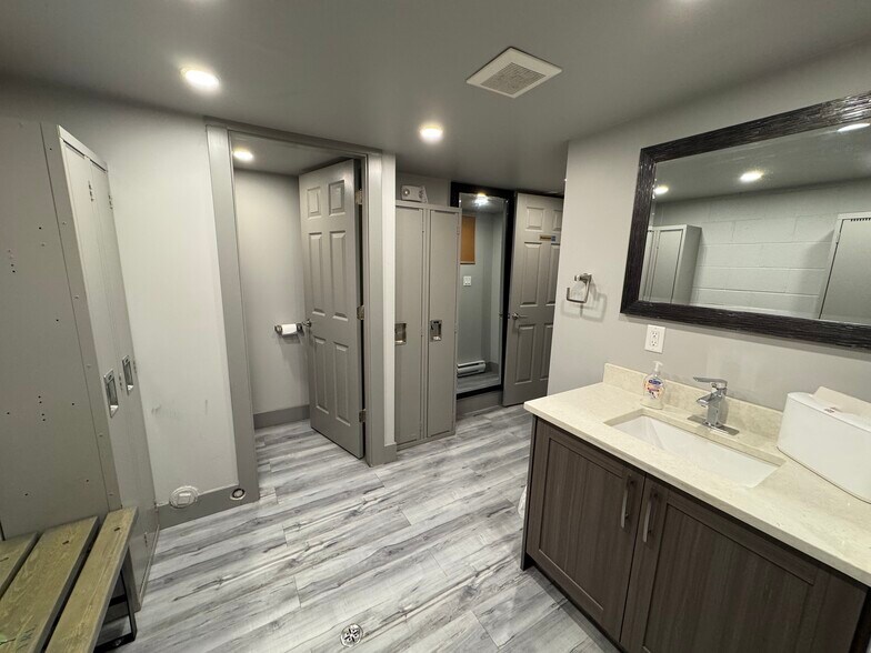 More Photos Of 11767 225th St, Maple Ridge Storefront Retail Office For Sale