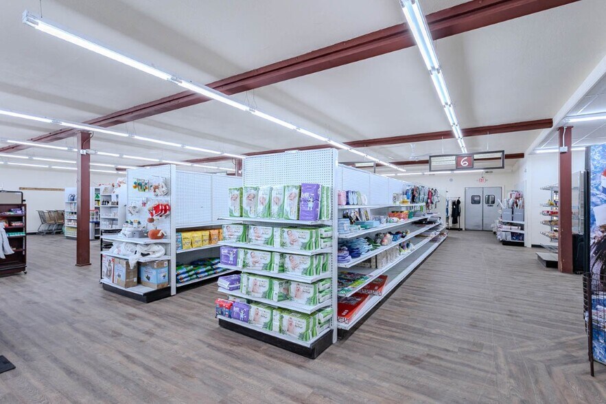 More Photos Of 234 Cedar St, Tigerton Supermarket For Sale