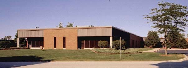 Primary Photo Of 9000 N Deerbrook Trl, Brown Deer Flex For Sale