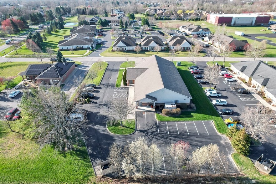 More Photos Of 40 Clairedan Dr, Powell Office For Lease