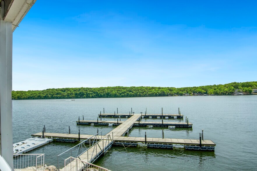 More Photos Of 27485 Cross Ln, Barnett Restaurant For Sale