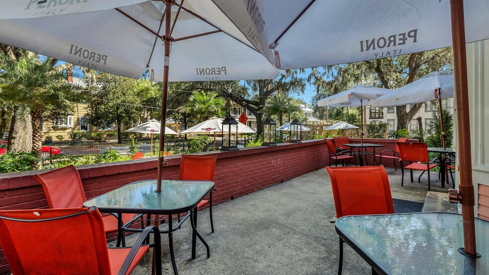 More Photos Of 119 E 37th St, Savannah Restaurant For Sale