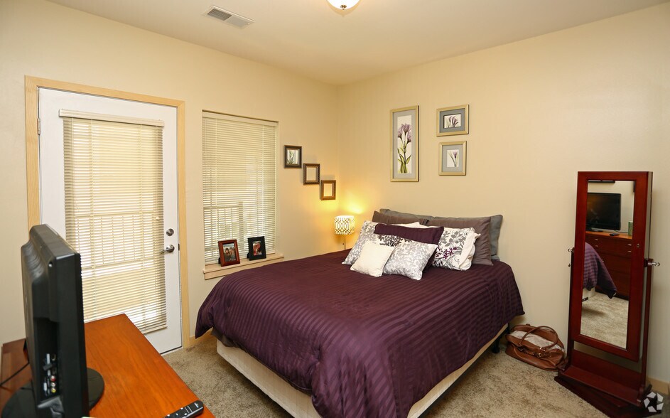 More Photos Of 401 N Washington St, Green Bay Apartments For Lease