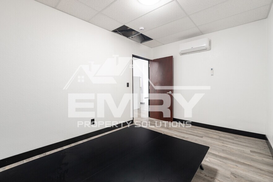 More Photos Of 942 S Gerhart Ave, Commerce Coworking Space