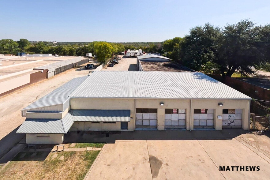 Primary Photo Of 2557 S Riverside Dr, Fort Worth Industrial For Sale