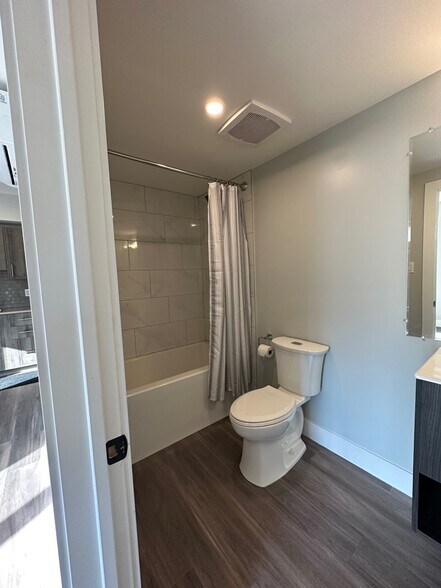 More Photos Of 144 Renfrew Av, Ottawa Apartments For Sale