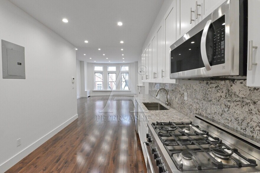 More Photos Of 53 E 64th St, New York Apartments For Sale