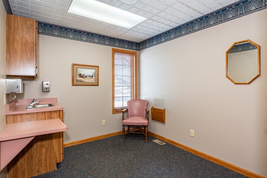 More Photos Of 1752 W High St, Piqua Medical For Sale