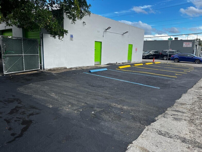 More Photos Of 900 NW 10th Ter, Fort Lauderdale Warehouse For Sale