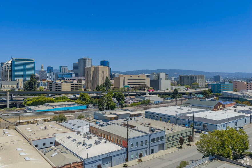 More Photos Of 620 3rd St, Oakland Light Distribution For Lease