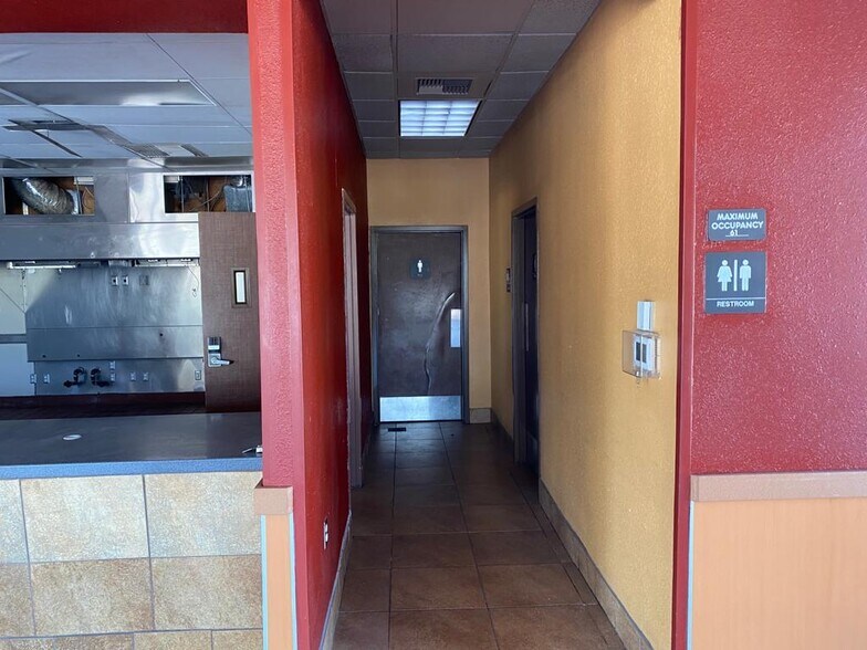 More Photos Of 121 State Highway 121, Coppell Fast Food For Sale