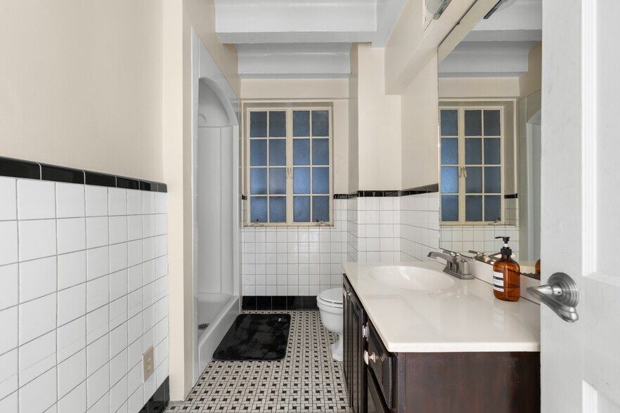 More Photos Of 939 N Magnolia Ave, Ocala Freestanding For Sale