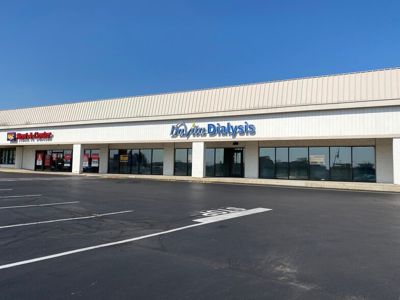 More Photos Of 800-836 E Mcgalliard Rd, Muncie Unknown For Lease