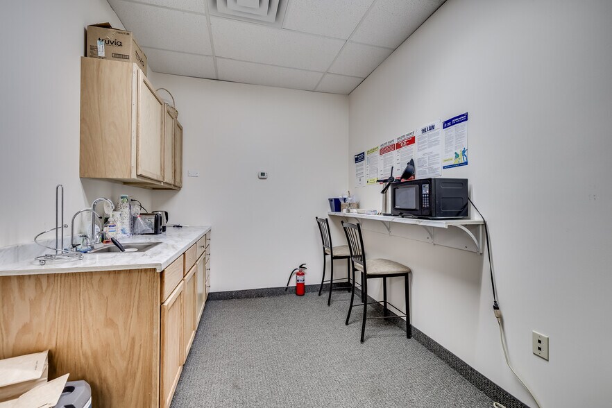 More Photos Of 4555 Erin Dr, Eagan Office For Lease