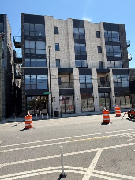 More Photos Of 451 E Pershing Rd, Chicago Apartments For Lease