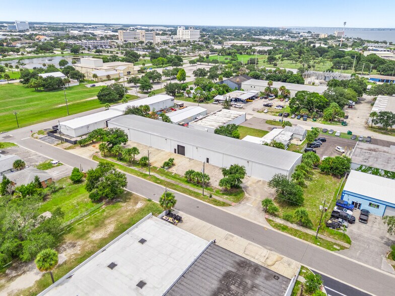 More Photos Of 716 Columbus Ave, Melbourne Manufacturing For Lease