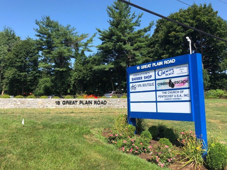 More Photos Of 18 Great Plain Rd, Danbury Storefront Retail Office For Lease