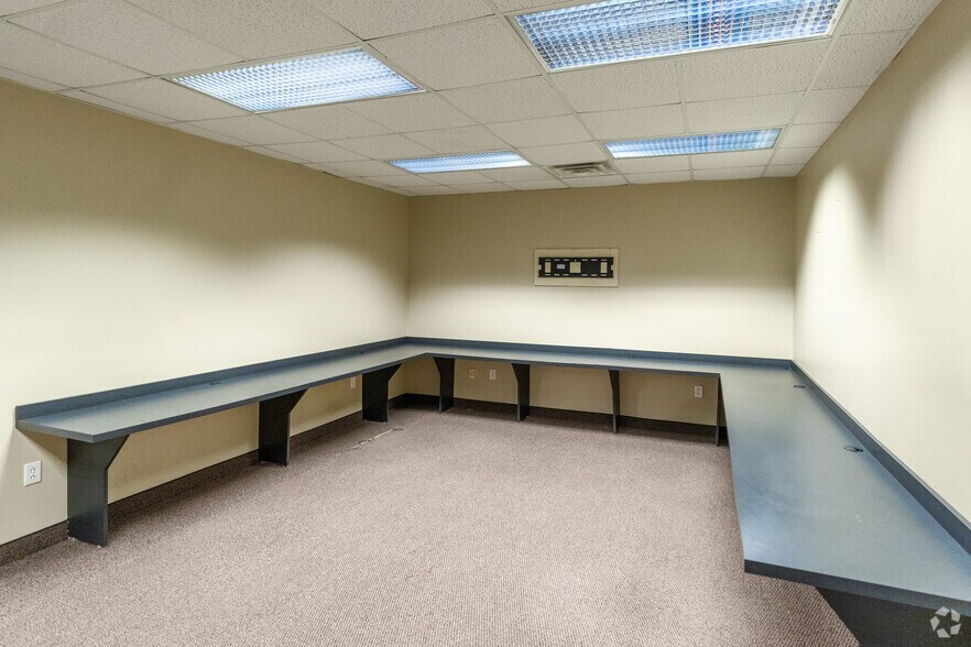 More Photos Of 1520 E Franklin St, Chapel Hill Medical For Sale