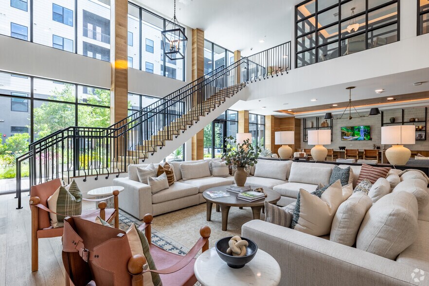 More Photos Of 1414 E 51st St, Austin Apartments For Lease