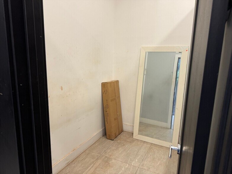 More Photos Of 152 Patchen Ave, Brooklyn Apartments For Lease