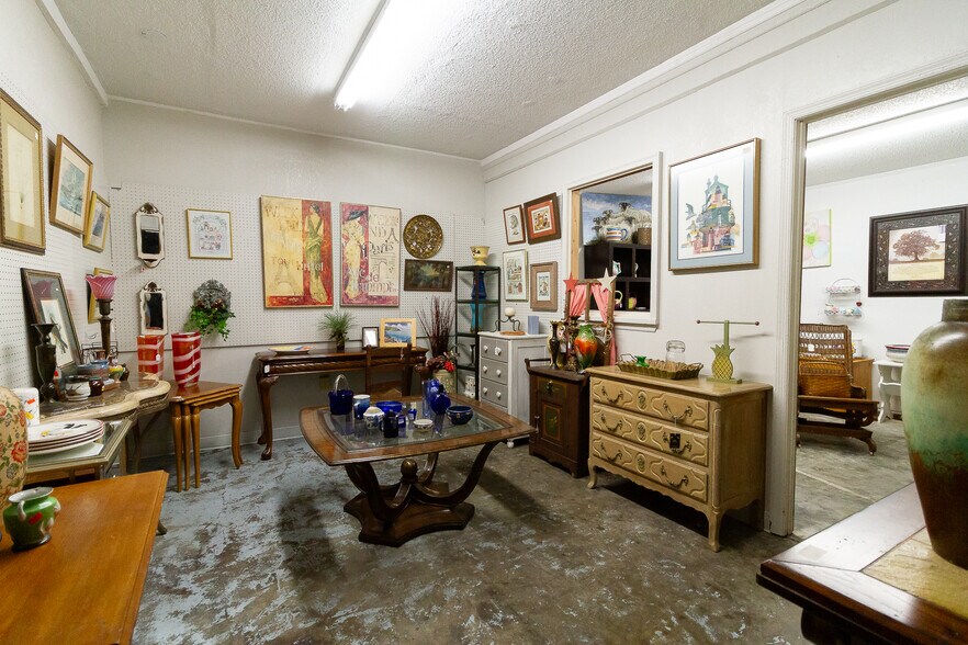 More Photos Of 512 Tift Ave S, Tifton Freestanding For Sale