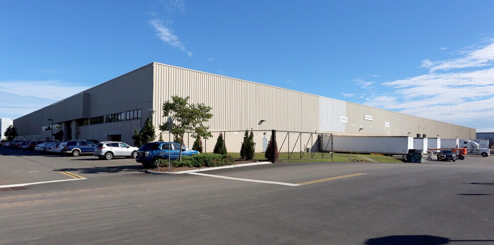 More Photos Of 1500 Rahway Ave, Avenel Distribution For Lease