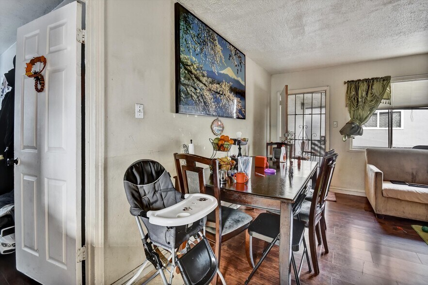 More Photos Of 1035 76th Ave, Oakland Apartments For Sale