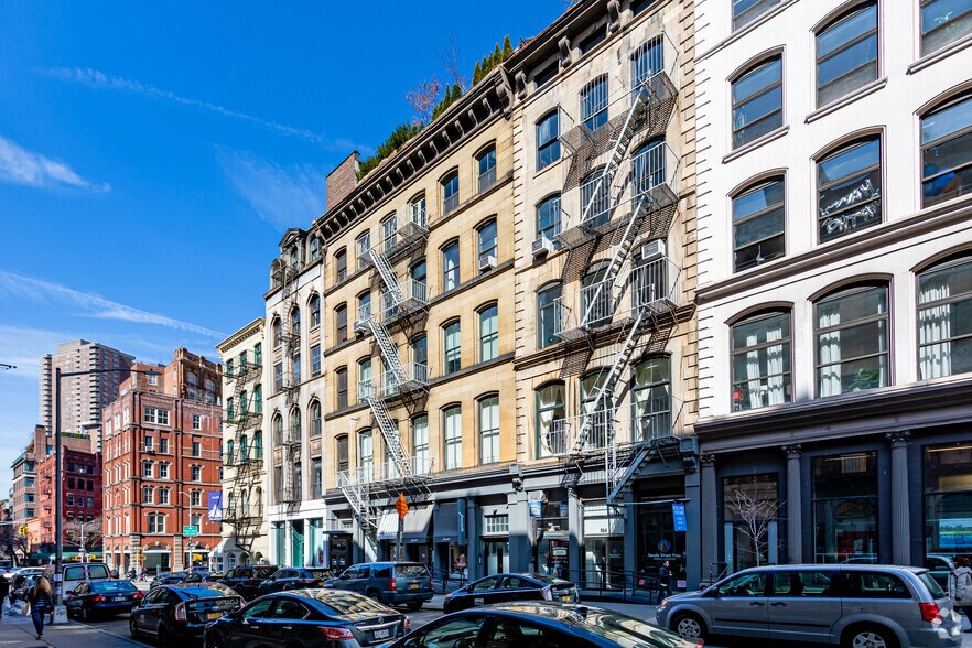 More Photos Of 104-108 Reade St, New York Apartments For Lease