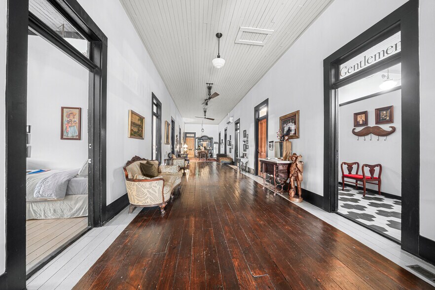 More Photos Of 411 E Front Ave, Chester Hospitality For Sale