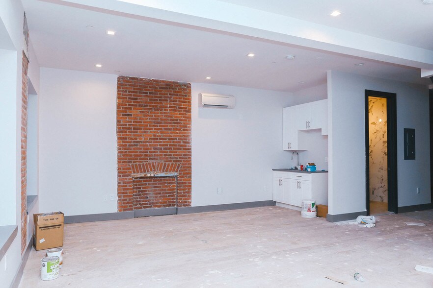 More Photos Of 281 Ellery St, Brooklyn Office Residential For Lease