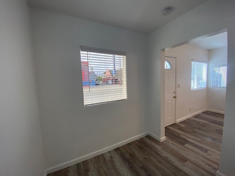 More Photos Of 748 Washington Blvd, Marina del Rey Office Residential For Lease
