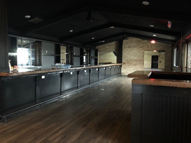 More Photos Of 1700 S Caraway Rd, Jonesboro Restaurant For Lease