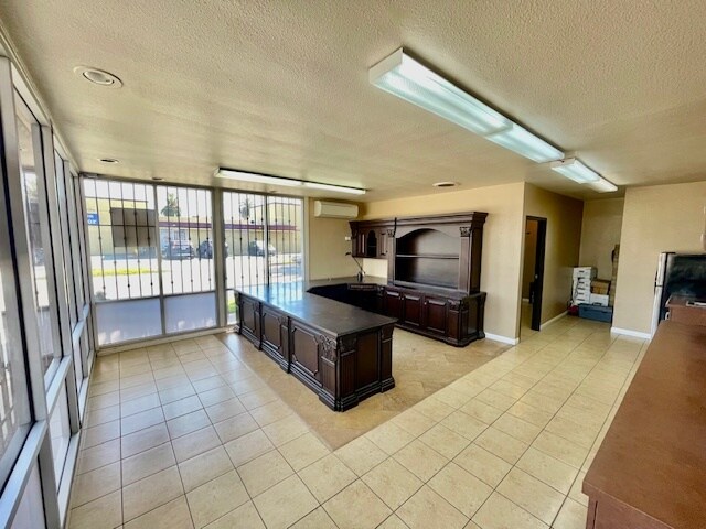 More Photos Of 800 W Willow St, Long Beach Storefront For Lease