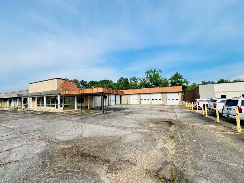 More Photos Of 504 N 2nd St, Booneville Auto Repair For Sale