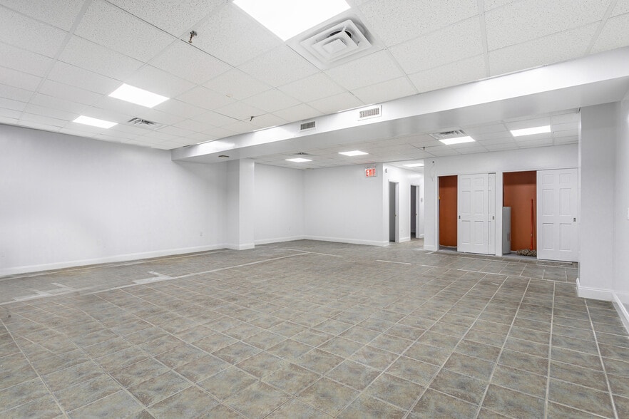 More Photos Of 182 Smith St, Brooklyn Medical For Lease