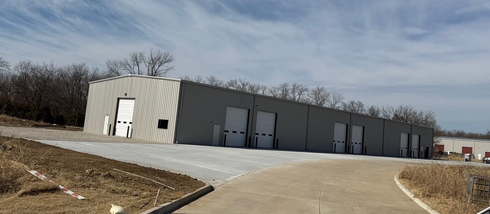 Primary Photo Of 1640 N Mingo Rd, Tulsa Industrial For Lease