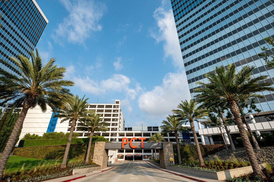 More Photos Of 222 N Pacific Coast Hwy, El Segundo Office For Lease