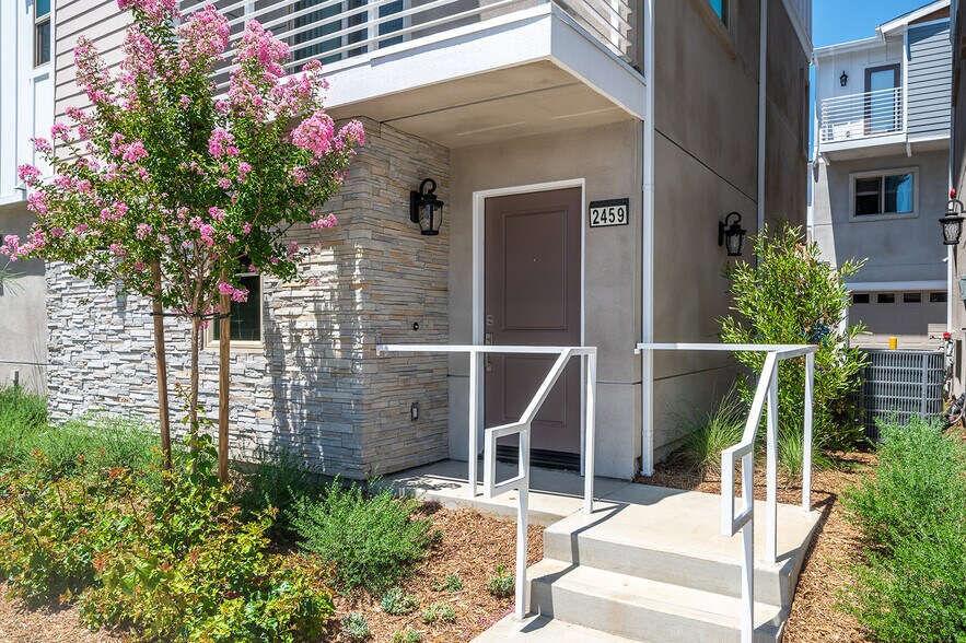 More Photos Of 2109 N White Ave, La Verne Apartments For Sale